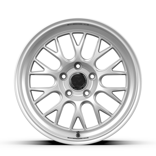 fifteen52 Holeshot RSR 18x9.5 5x120 22mm ET 72.56mm Center Bore Radiant Silver