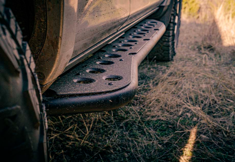 Cali Raised 05-23 Toyota Tacoma Step Ed Rock Sliders - Double Cab Long Bed W/ No Kick Out/Yes Pwdr