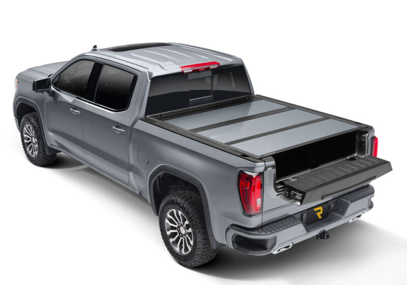 UnderCover 19-24 Chevy/GMC Silverado/Sierra 69.6in Fusion Bed Cover - Black