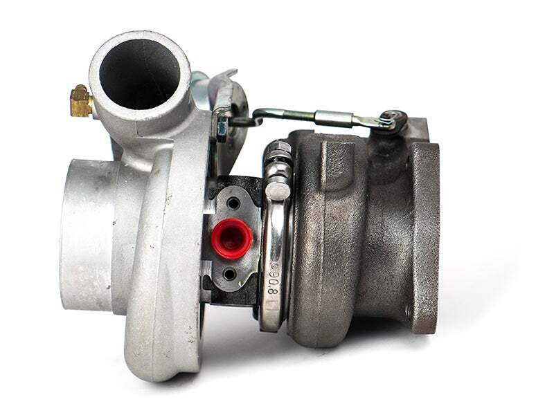 Forced Performance DSM Flanged Vehicle Red UHF Turbo 84mm Black Turbine Housing WG on O2 (D/S Only)