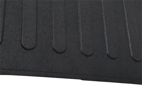 Deezee 99-06 GM Silverado/Sierra/07 Classic 6.5ft. Heavyweight Bed Mat