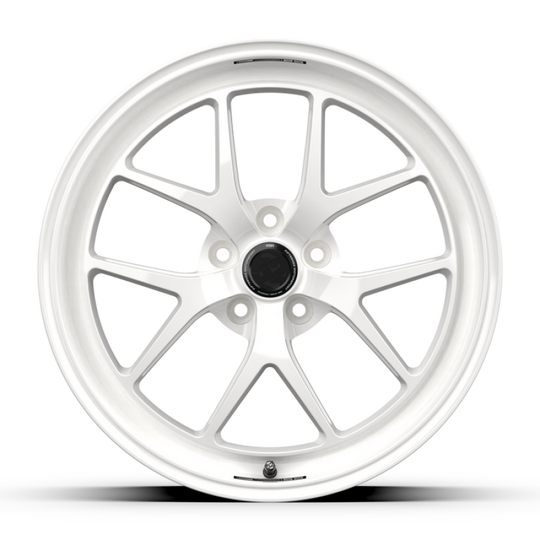 fifteen52 Sector RSR 19x9.5 5x114.3 38mm ET 73.1mm Center Bore Rally White