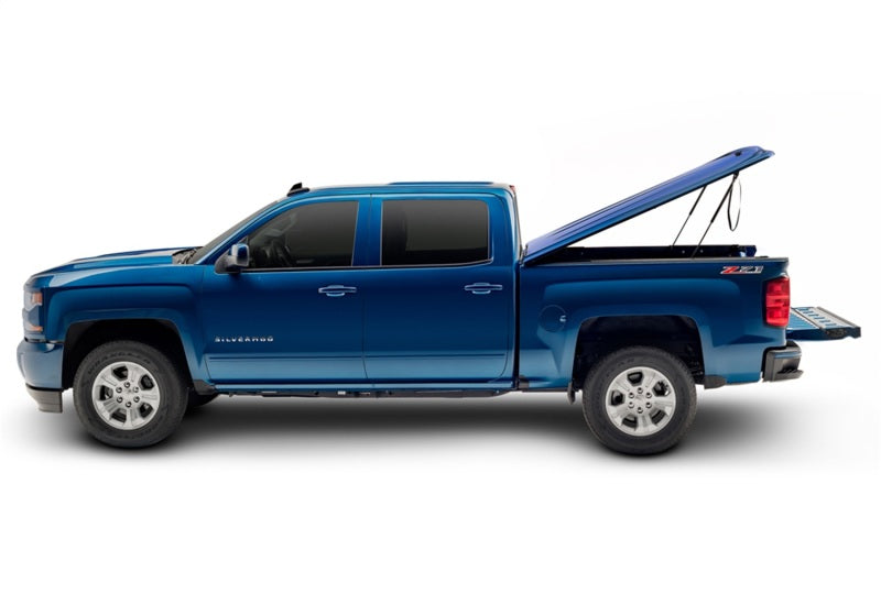 UnderCover 2019 Chevy Silverado 1500 6.5ft Lux Bed Cover - Deep Ocean Blue