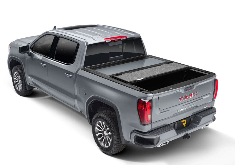 UnderCover 19-23 Chevy/GMC Silverado/Sierra 78in Fusion Bed Cover - Silver Ice