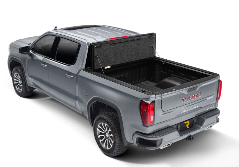 UnderCover 19-24 Chevy/GMC Silverado/Sierra 69.6in Fusion Bed Cover - Abalone White