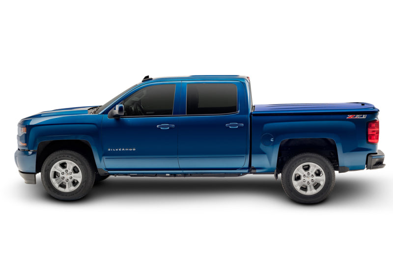 Undercover 18-19 Toyota Tacoma 6ft Lux Bed Cover - Calvary Blue (Req Factory Deck Rails)