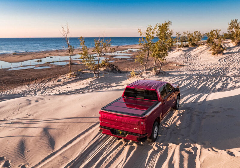 UnderCover 19-20 Chevy/GMC Silverado/Sierra 78in Fusion Bed Cover - Glory Red