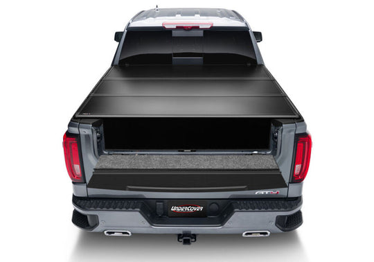 UnderCover Ram 19-21 Classic 1500 / 02-21 2500/3500 6.4ft (Does not fit Rambox) Triad Bed Cover