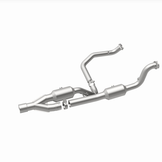 Magnaflow 14-18 2500 V8 6.4 OEM Underbody Direct Fit Converter