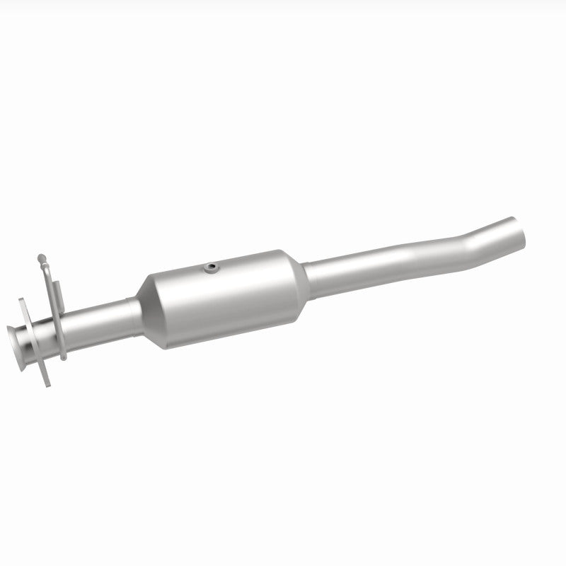 MagnaFlow 16-19 Ford F-650 V10 6.8L Underbody Direct Fit Catalytic Converter