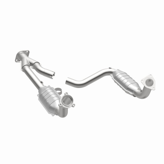 MagnaFlow Conv DF 03-06 Chevy SSR 5.3/6.0 OEM