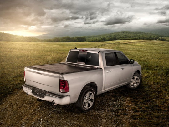 Roll-N-Lock 02-07 Chevy Silverado/Sierra Denali SB 77-3/4in M-Series Retractable Tonneau Cover