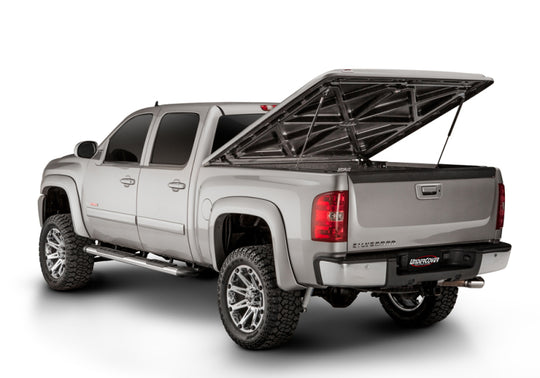 UnderCover 18-20 Chevy Colorado/GMC Canyon 5ft Lux Bed Cover - Satin Steel Gray