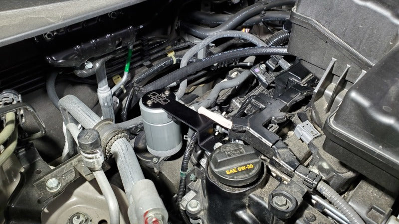 J&amp;L 17-24 Honda CRV 1.5L Turbo Passenger Side Oil Separator 3.0 - Clear Anodized
