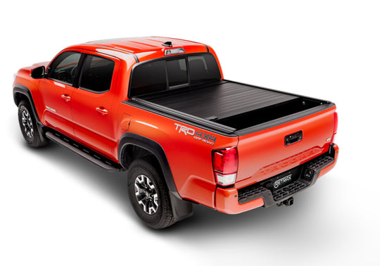 Retrax 2022 Tundra Regular & Double Cab 6.5in Bed w/Deck Rail System ProMX Retractable Tonneau Cover