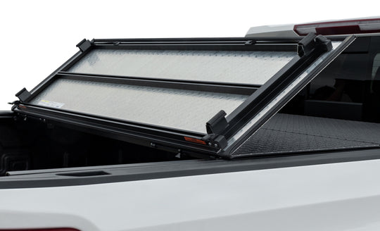 Access LOMAX Pro Series Tri-Fold Cover 07-13 Chevy/GMC 1500 6ft 6in Bed - Blk Diamond Mist