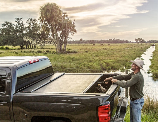 Roll-N-Lock 2020 Chevy Silverado / GMC Sierra 2500-3500 80-1/2in M-Series Retractable Tonneau Cover