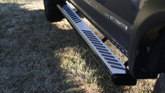 Lund 07-17 Chevy Silverado 1500 Ext. Cab Summit Ridge 2.0 Running Boards - Stainless