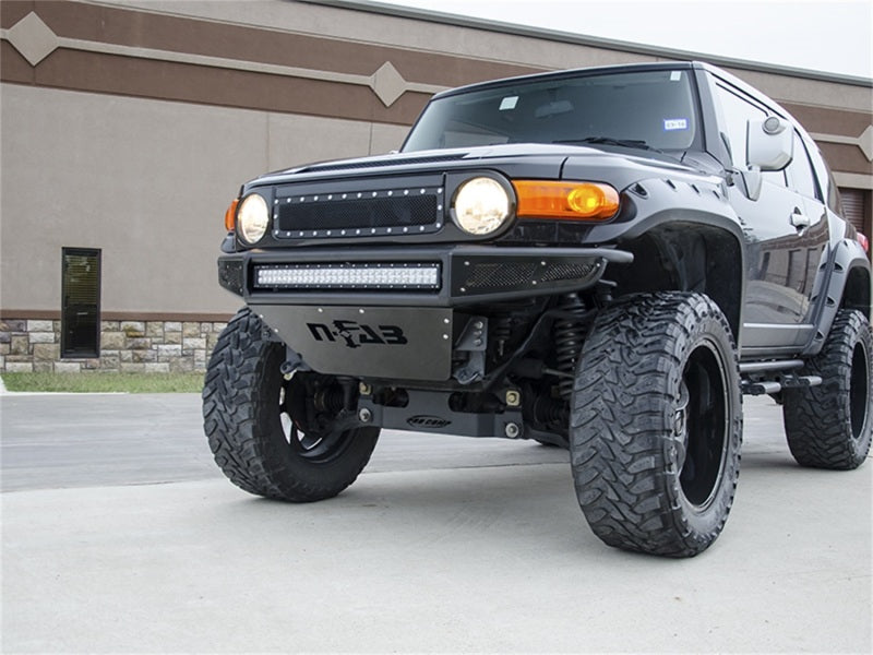 N-Fab M-RDS Front Bumper 06-17 Toyota FJ Cruiser - Tex. Black w/Silver Skid Plate