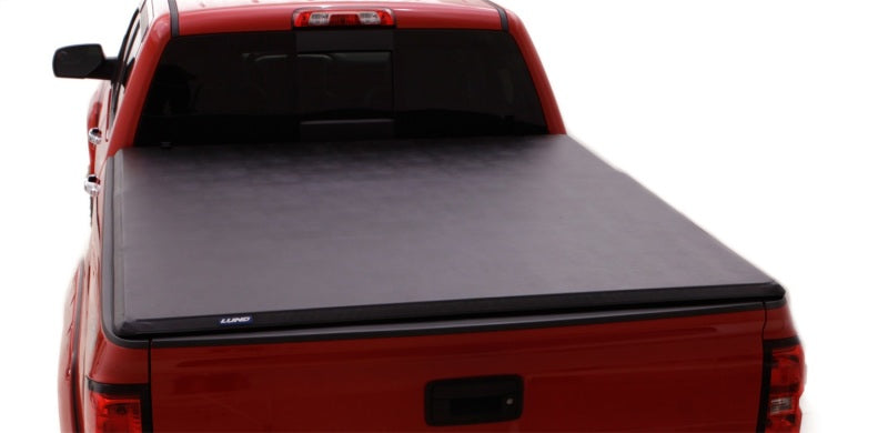 Lund 04-06 Chevy Silverado 1500 Fleetside (5.8ft. Bed) Hard Fold Tonneau Cover - Black